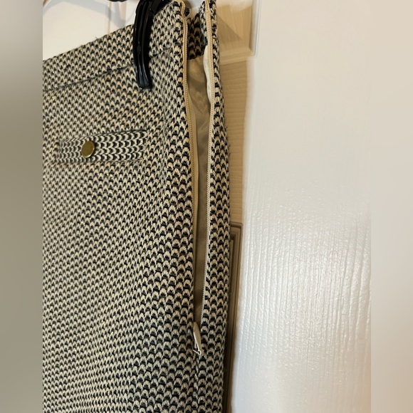 Ann Taylor Loft Mini skirt tan tweed shimmer - Picture 5 of 7